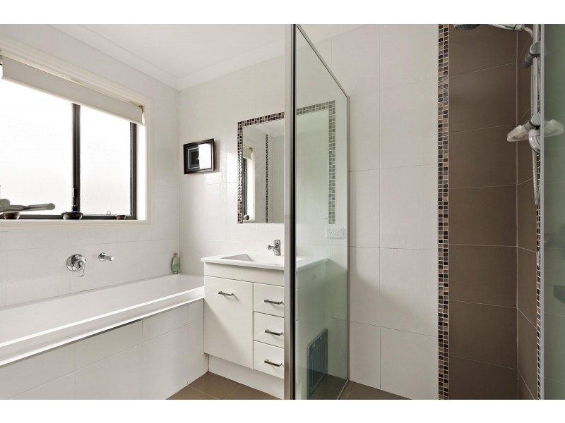 14 Jean Macnamara Street, Macgregor ACT 2615