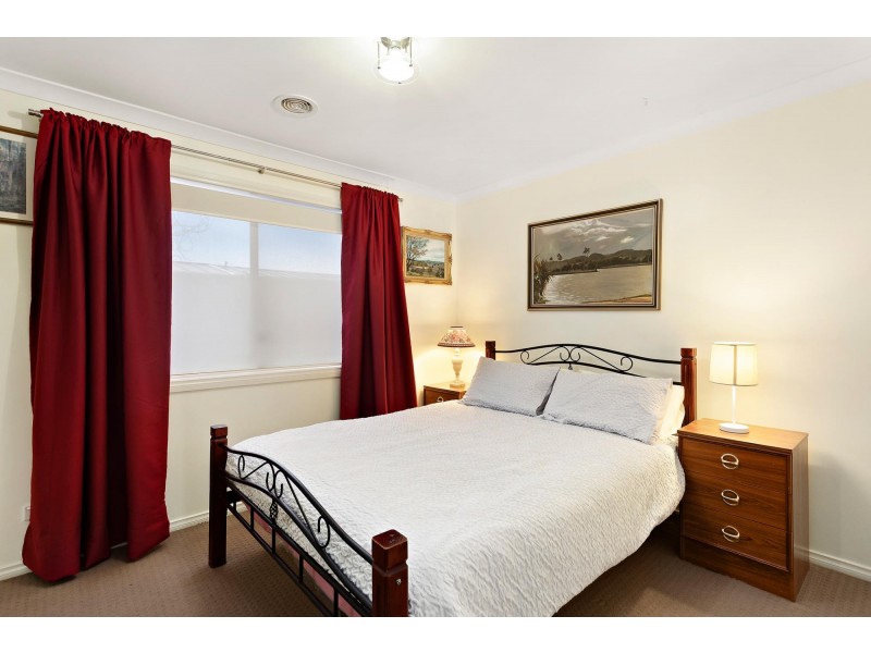 14 Jean Macnamara Street, Macgregor ACT 2615