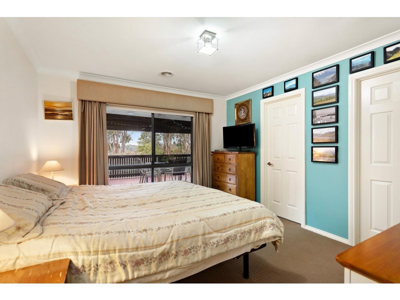 14 Jean Macnamara Street, Macgregor ACT 2615