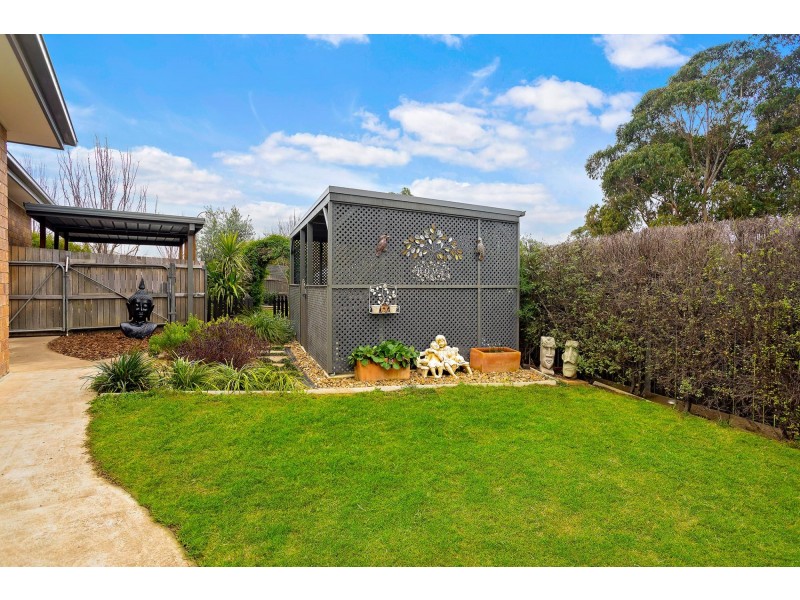 14 Jean Macnamara Street, Macgregor ACT 2615