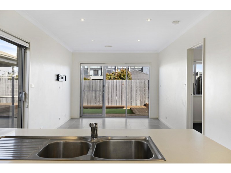 17 Hugh Gilchrist Street, Casey ACT 2913