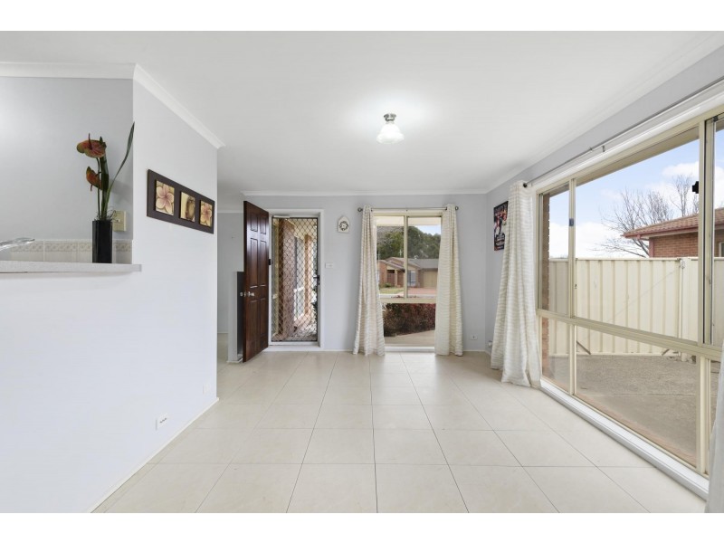 5 Matzek Place, Dunlop ACT 2615