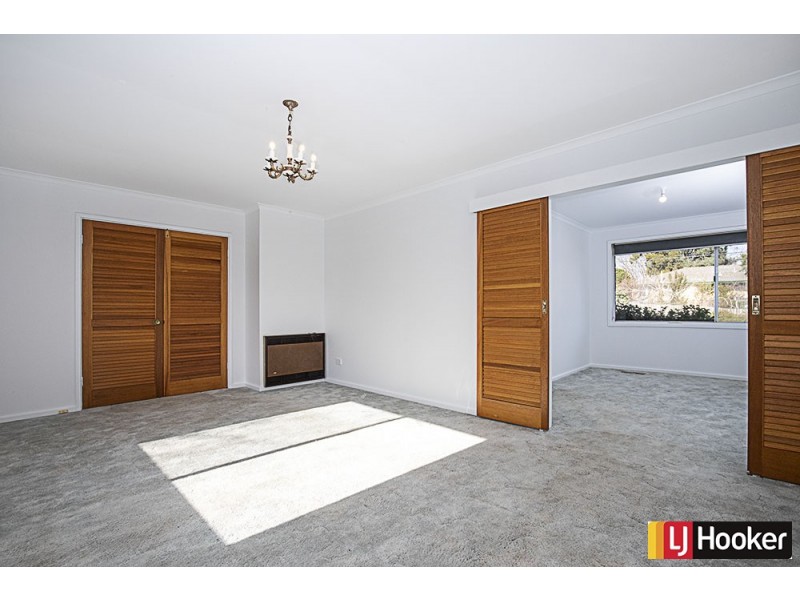 4 Clement Place, Macgregor ACT 2615