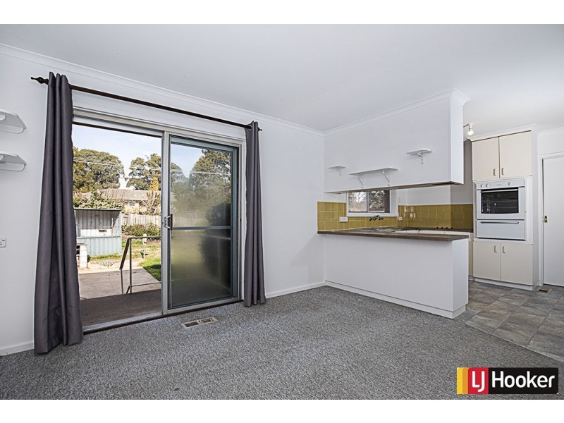 4 Clement Place, Macgregor ACT 2615