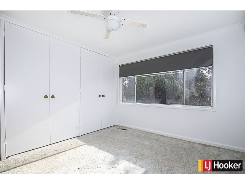 4 Clement Place, Macgregor ACT 2615