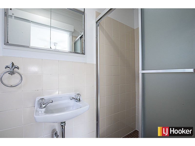 4 Clement Place, Macgregor ACT 2615