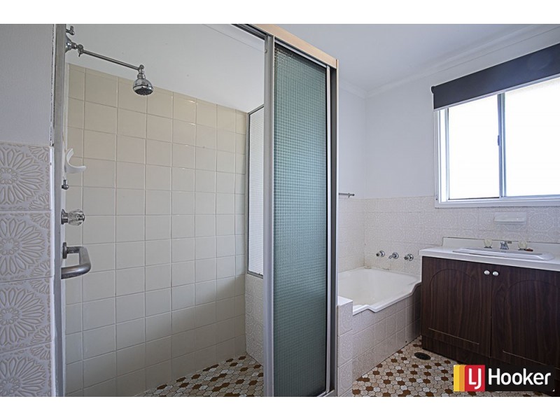 4 Clement Place, Macgregor ACT 2615