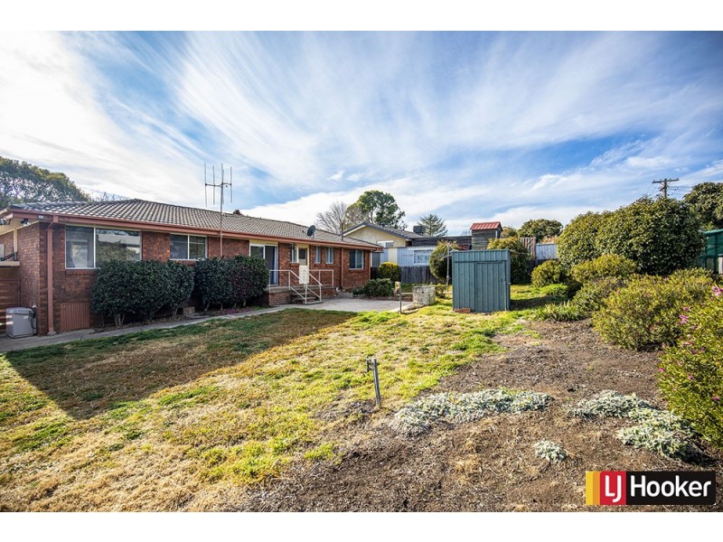 4 Clement Place, Macgregor ACT 2615