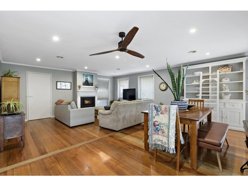 16 Bowden Crescent, Macgregor ACT 2615