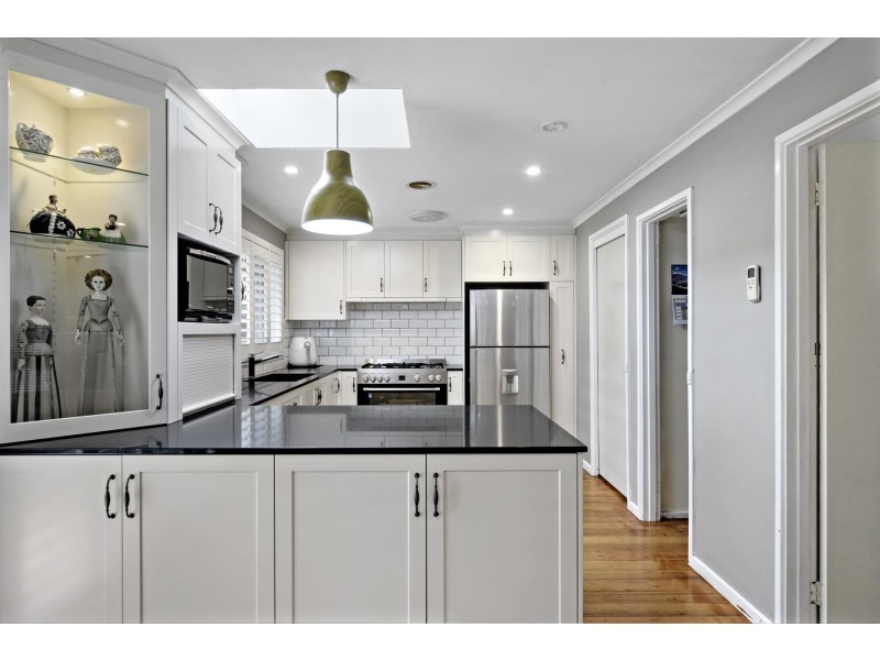 16 Bowden Crescent, Macgregor ACT 2615