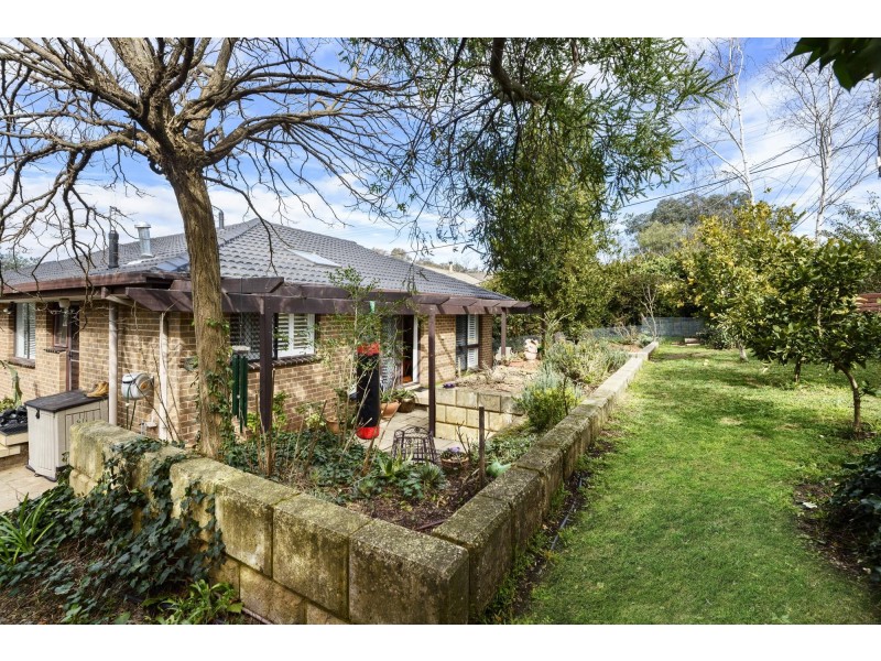 16 Bowden Crescent, Macgregor ACT 2615