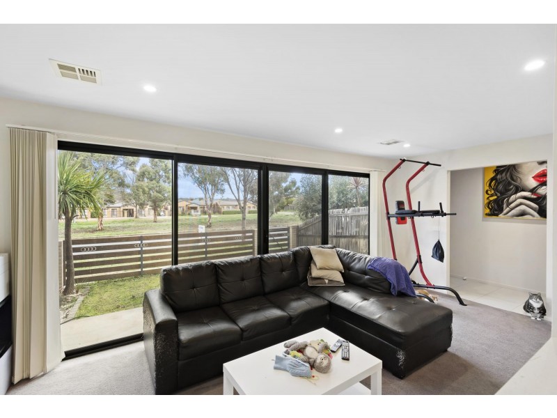 280 Anthony Rolfe Avenue, Gungahlin ACT 2912