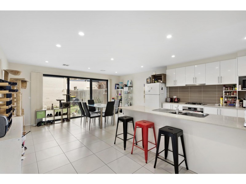 280 Anthony Rolfe Avenue, Gungahlin ACT 2912