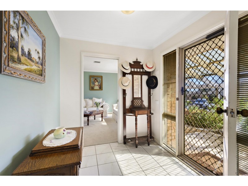 17 Davitt Close, Isaacs ACT 2607