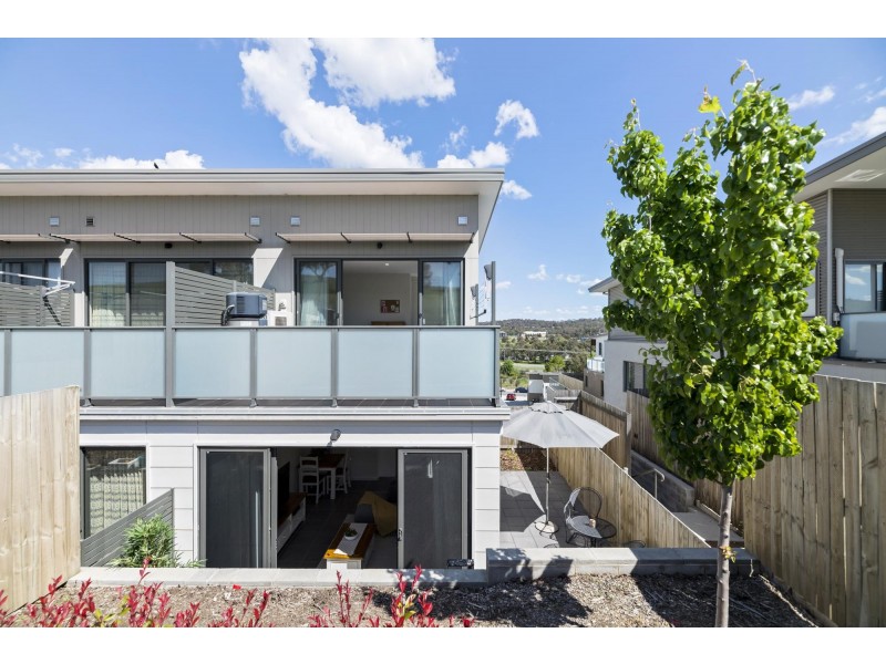 1/15 Wanderlight Avenue, Lawson ACT 2617
