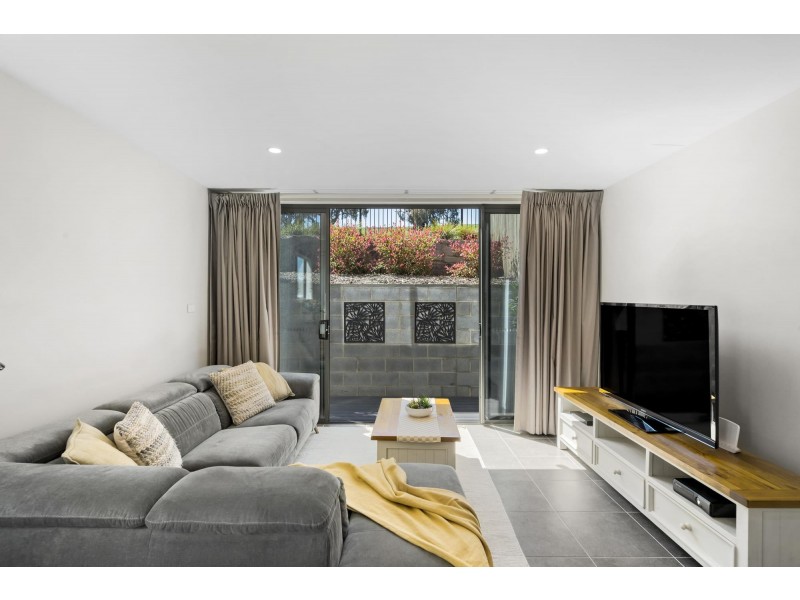 1/15 Wanderlight Avenue, Lawson ACT 2617