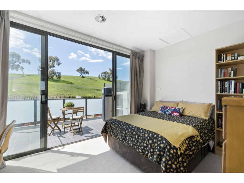 1/15 Wanderlight Avenue, Lawson ACT 2617