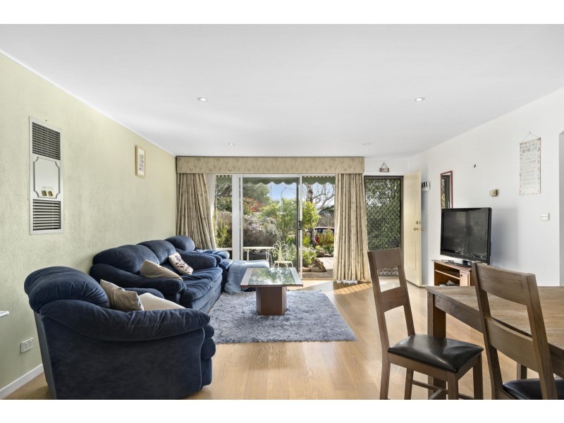 4 Blandon Place, Holt ACT 2615