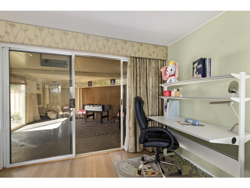 4 Blandon Place, Holt ACT 2615