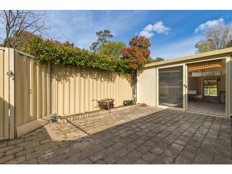 4 Blandon Place, Holt ACT 2615