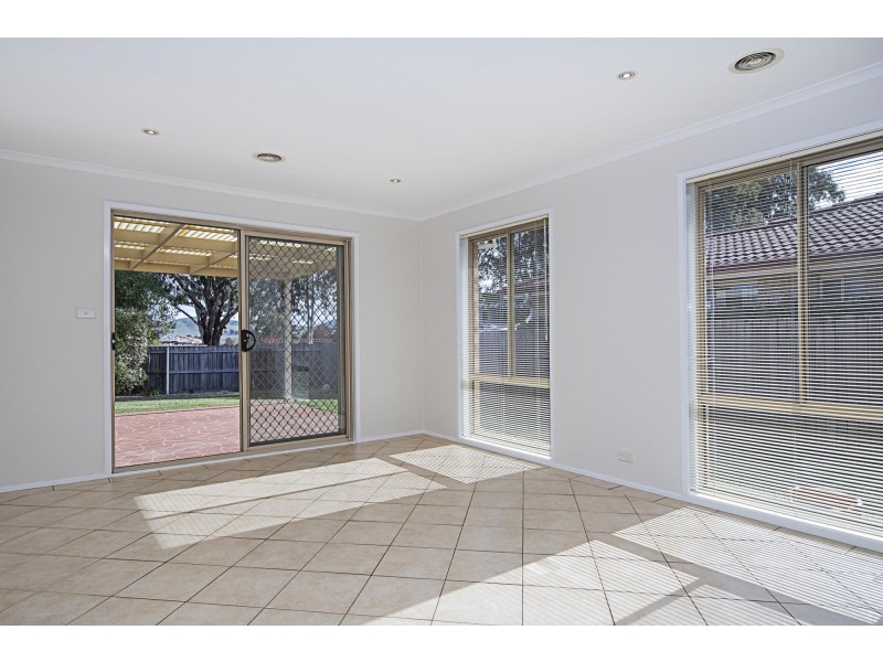 19 Fitton Close, Dunlop ACT 2615