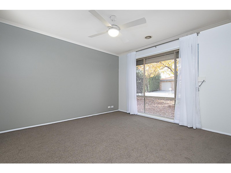 19 Fitton Close, Dunlop ACT 2615