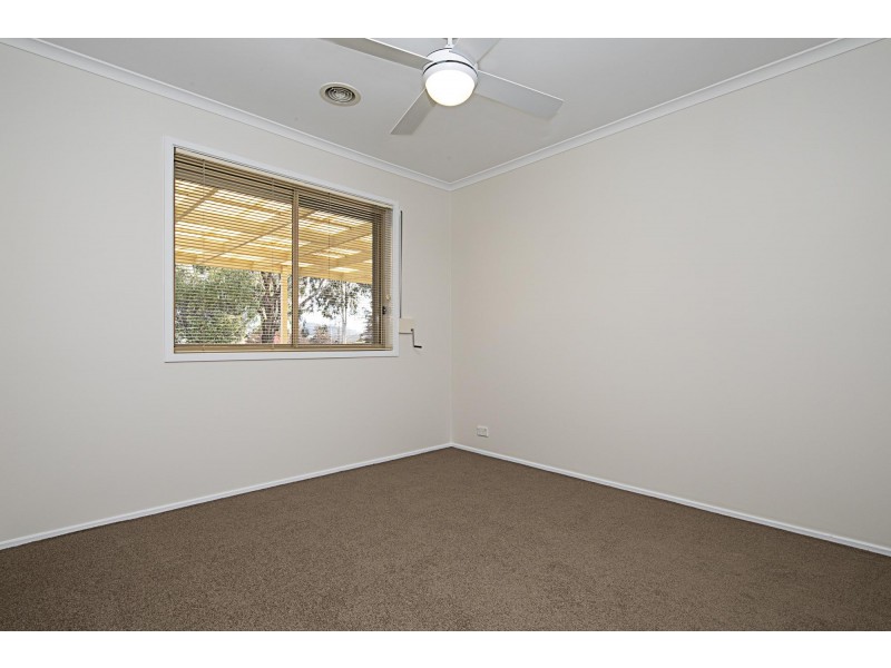 19 Fitton Close, Dunlop ACT 2615