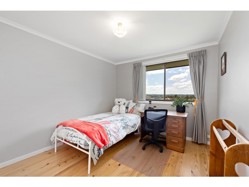 9 Barrett Street, Macgregor ACT 2615