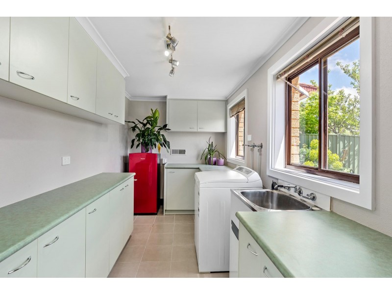 9 Barrett Street, Macgregor ACT 2615