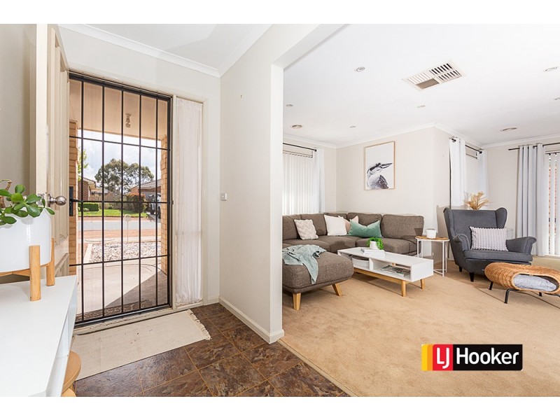 42 Sunshine Loop, Dunlop ACT 2615