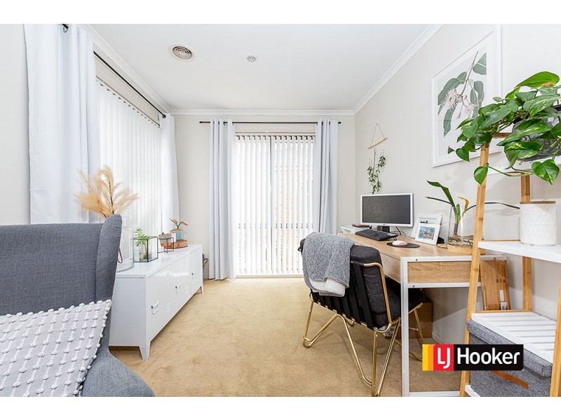 42 Sunshine Loop, Dunlop ACT 2615