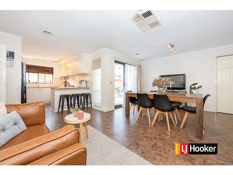 42 Sunshine Loop, Dunlop ACT 2615