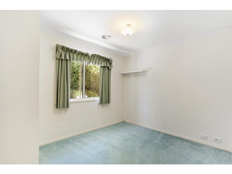 15 Westall Close, Dunlop ACT 2615