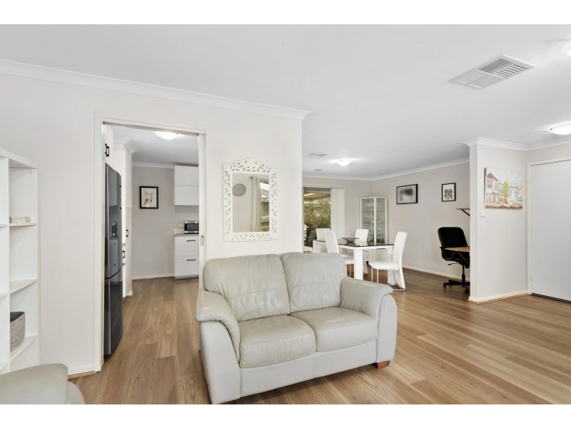 56 John James Loop, Macgregor ACT 2615