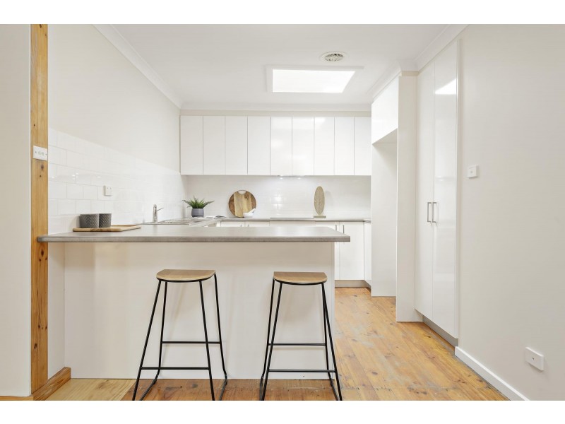 10 Beaurepaire Crescent, Holt ACT 2615