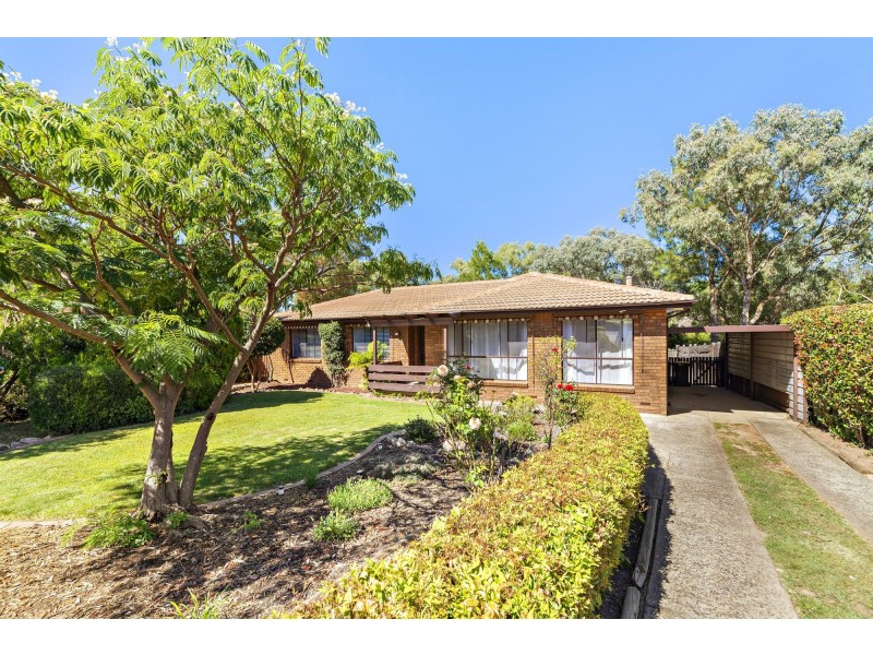 16 MacIntyre Place, Charnwood ACT 2615