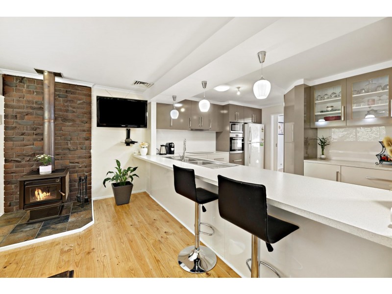 16 MacIntyre Place, Charnwood ACT 2615