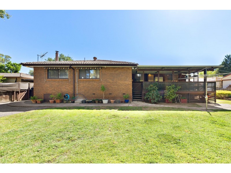 16 MacIntyre Place, Charnwood ACT 2615