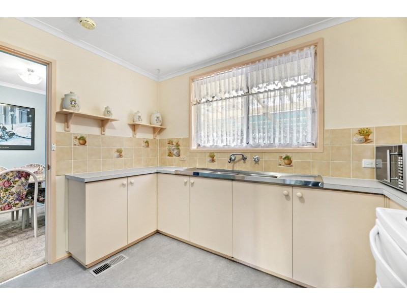 3 Dean Place, Charnwood ACT 2615