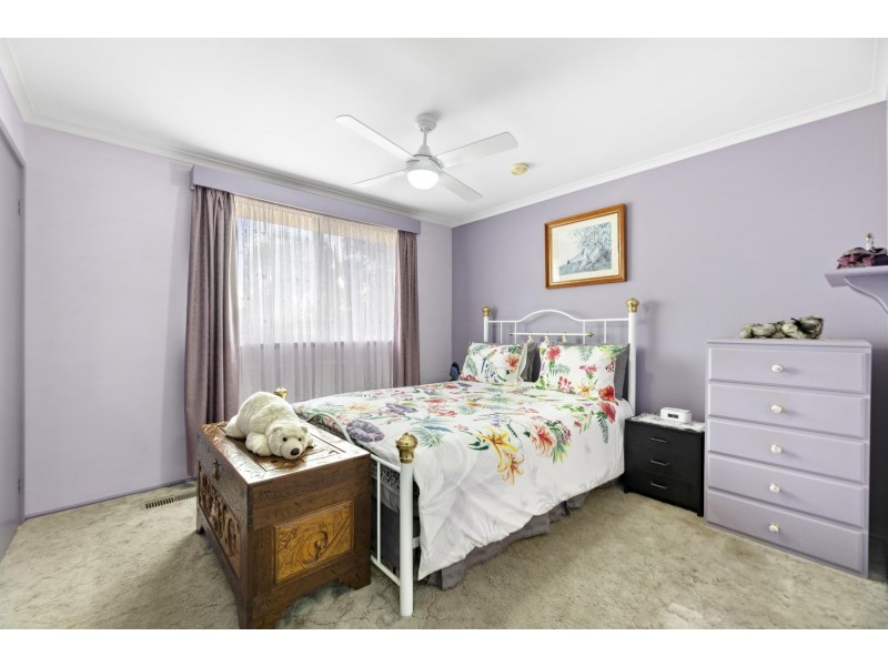 3 Dean Place, Charnwood ACT 2615