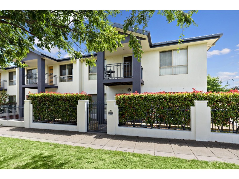 26 Mapleton Avenue, Harrison ACT 2914