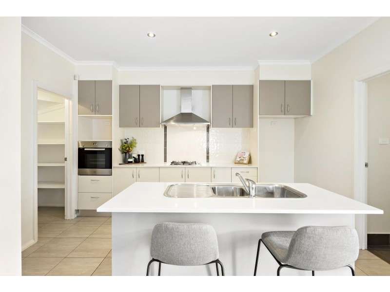 26 Mapleton Avenue, Harrison ACT 2914