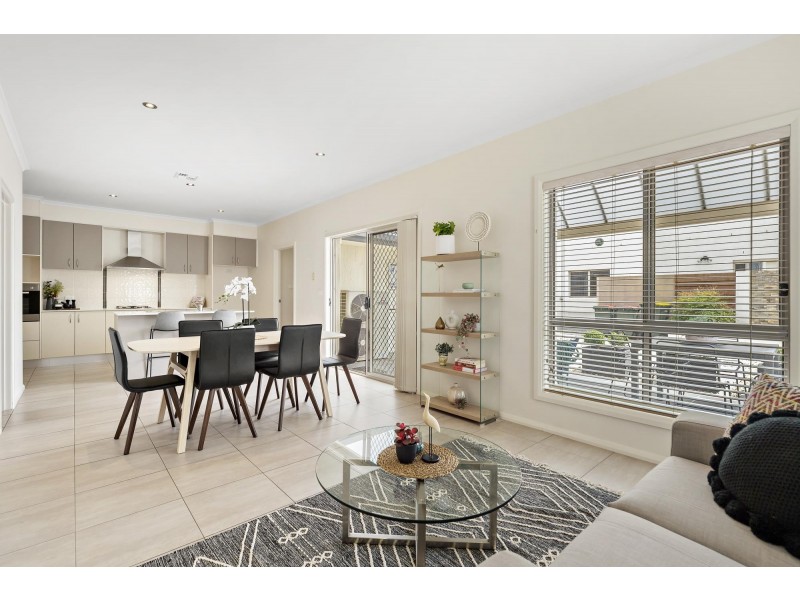 26 Mapleton Avenue, Harrison ACT 2914