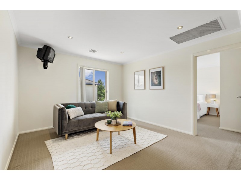 26 Mapleton Avenue, Harrison ACT 2914