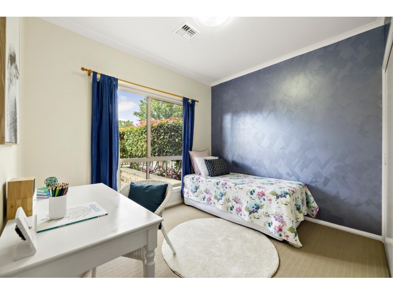 26 Mapleton Avenue, Harrison ACT 2914