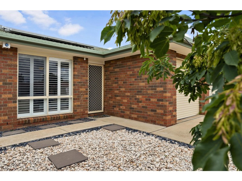 17 Slight Place, Holt ACT 2615