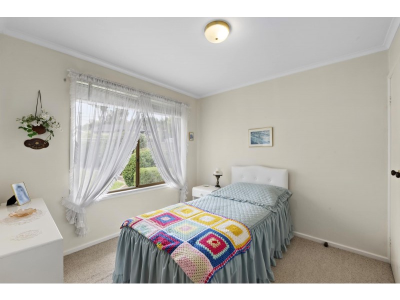 242 Southern Cross Drive, Latham ACT 2615