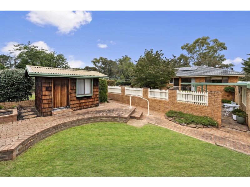 242 Southern Cross Drive, Latham ACT 2615