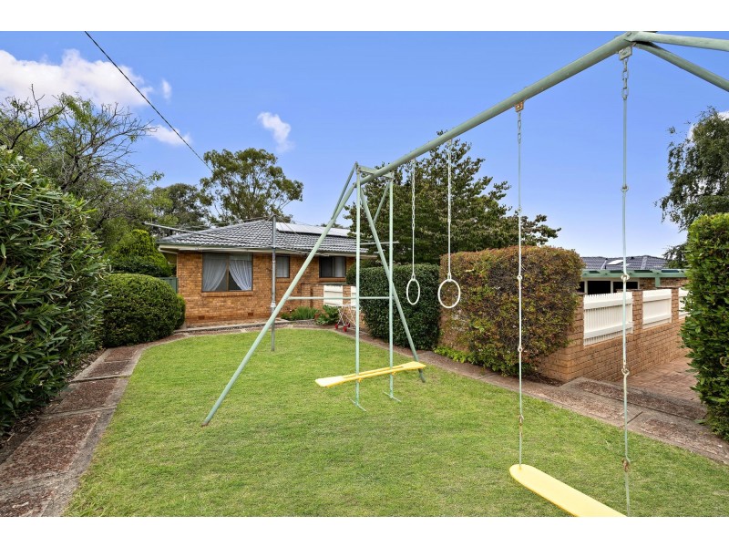 242 Southern Cross Drive, Latham ACT 2615