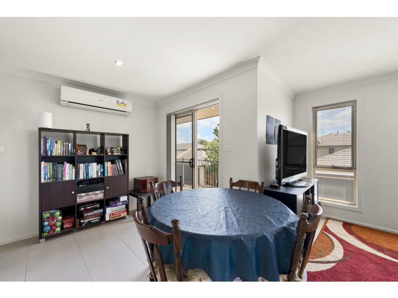 2/17 Woolshed Lane, Harrison ACT 2914